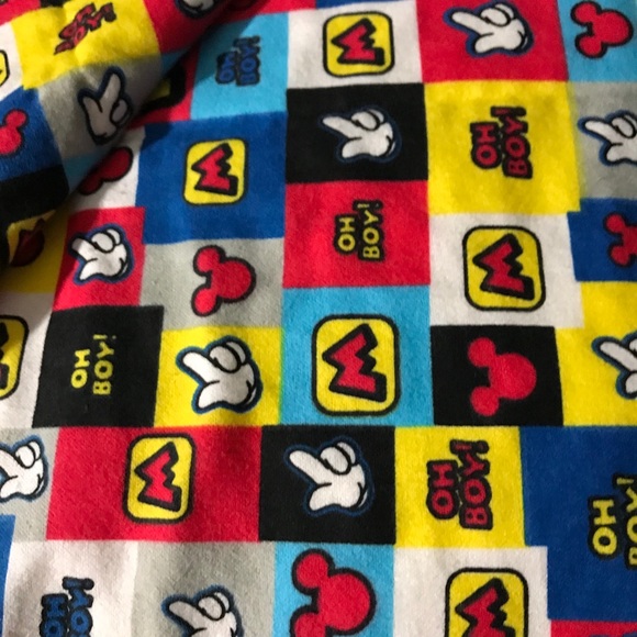 Mickey’s Handcrafted Throw - Picture 5 of 6